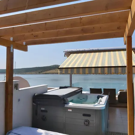 -apartment With Private Whirpool And Terace 50m2 * Posedarje